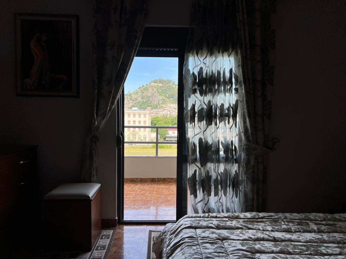Entire Apartment Castle View Berat Exterior foto